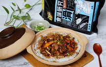 菌菇鸡肉煲仔饭