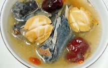 滋补养生鲍鱼乌鸡汤