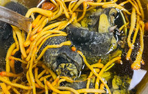 毫无难度甚至不用加调味料的虫草花乌鸡汤