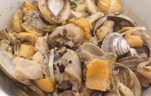 黑松露鲍鱼鸡煲