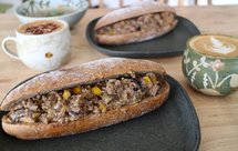 早午餐brunch｜鲜美多汁热牛肉奶酪三明治，付超简单美味奶油蘑菇汤做法