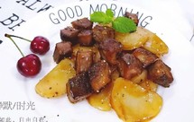 鲜嫩多汁的‼️牛排年糕粒