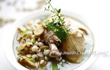 黄芪莲藕笨鸡汤