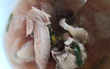 补血红菇花胶鸡汤