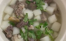 清汤萝卜炖牛腩