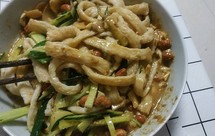 没朋友的凉皮牛筋面