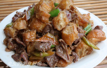 鬼马牛腱（油条炒牛肉）