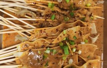 夜市火爆涮牛肚