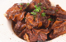 黑胡椒焖牛腩 <302小厨房>