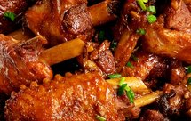 好吃到连汤汁都不剩的啤酒酱爆鸭