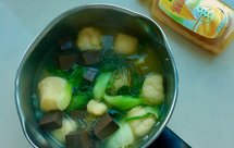 鸭血粉丝汤（太太乐鲜鸡汁芝麻香油）