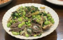 小美家常菜第1道——鸭胗炒毛豆