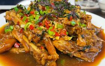 紫苏烧鸭掌