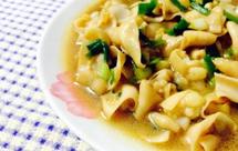 超容易又好吃的葱蒜炒鸭肠(小tips让鸭肠比较好吃不会硬邦邦)