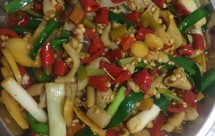 泡椒鸭肠（做法简单又好吃）