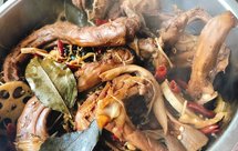 甜辣鸭脖,卤素菜