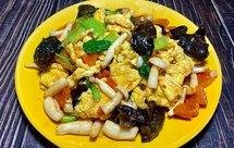 素菜：鸡蛋炒白玉菇木耳