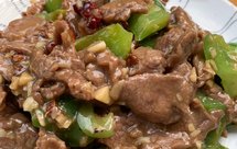 3分钟快手青椒炒牛肉，家庭版无盐无味精嫩香牛肉，我的常备菜单