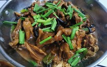 鸭爪鲜肉锅仔