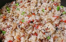 腊肉香肠青豆焖饭