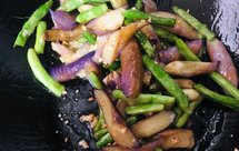 人人都会的超下饭酱爆四季豆炒茄子