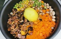 全网最好吃的网红焖米饭，做出了煲仔饭的赶脚，俩儿子抢着吃