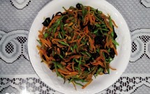 胡萝卜木耳炒刀豆