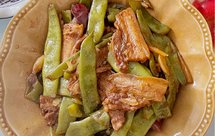 五花肉烧扁豆