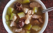 减脂消暑瑶柱节瓜薏米瘦肉汤