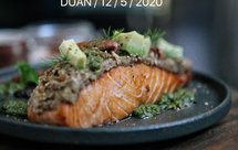 碧根果牛油果酱香煎三文鱼