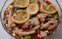 酸辣爽口的柠檬泡椒鸡爪