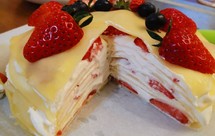 草莓千层，平底锅就能做，不用烤箱超简单