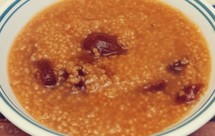 【山楂蜜枣小米粥】