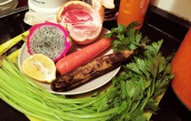 green smoothieD12芹菜+胡萝卜+火龙果+西柚+香蕉+柠檬