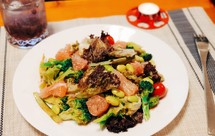 尽扫疲劳的深夜晚餐——柚子毛豆沙拉配无醇瑰丽酒