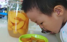 蜜汁黄桃罐头，给孩子无添加最健康的食物