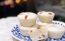 【宝宝辅食】酵母版无泡打粉大米发糕宁波水塔糕粘米粉葡萄干枸杞白糖米糕米馒头零失败无难度Q弹不粘牙桂花酒酿曲粉版