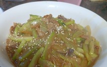 猪肉粉条炖西瓜皮