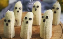 万圣节健康小吃 香蕉幽灵小鬼和桔子南瓜