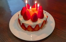 简单易做的草莓黄桃生日蛋糕6寸