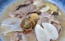 三宝扎海底椰骨头汤