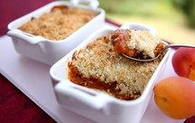 整个房间都会充满夏天味道的杏子杏仁派Apricot Almond Crumble