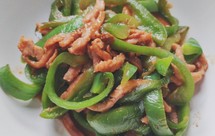 家常菜柿子椒炒肉