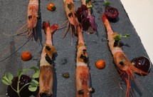 北海道甜虾黑鱼籽甜椒枇杷