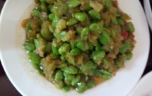 青豆炒咸瓜（西瓜皮版的咸瓜）