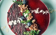 夏日深处：玫瑰荔枝覆盆子慕斯