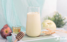 可以排毒润肤的苹果香瓜汁，让皮肤水嫩嫩