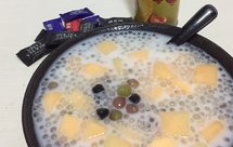 哈密瓜椰汁珍珠西米露