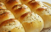 云朵般柔软的土豆餐包