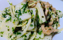 荠菜笋丝肉丝炒年糕